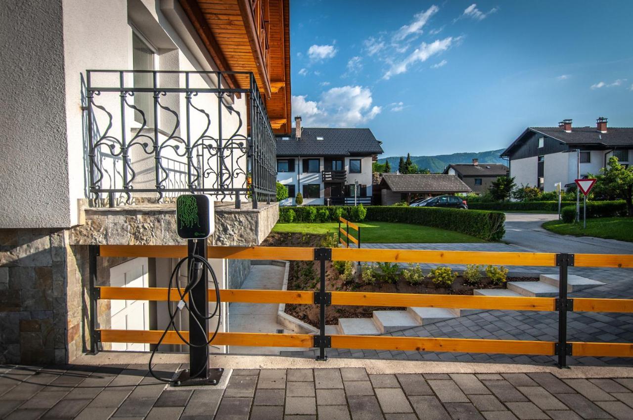 Apartments Ursus Bled Exterior photo
